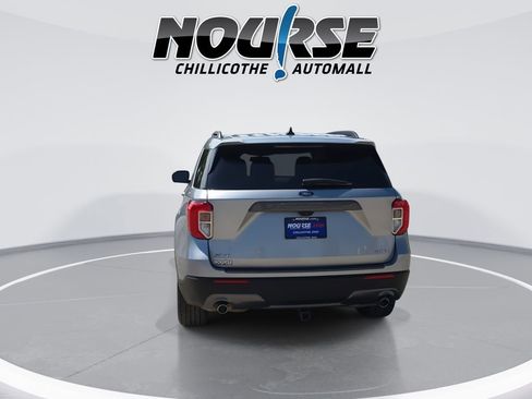 Used 2022 Ford Explorer XLT w/ Equipment Group 202A AWD/4WD image 7