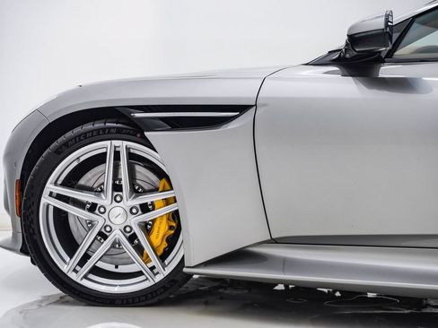 Used 2025 Aston Martin DB12 Coupe RWD image 14