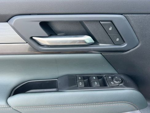 New 2026 GMC Terrain AT4 AWD/4WD image 8