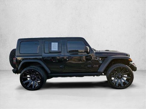 Used 2018 Jeep Wrangler Unlimited Rubicon AWD/4WD image 4
