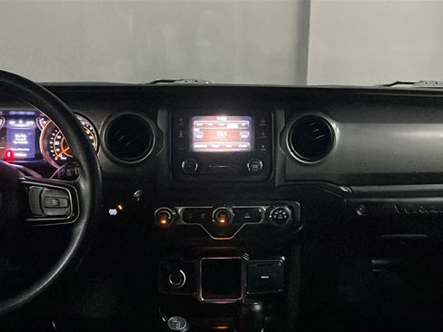 Used 2021 Jeep Wrangler Unlimited Sport AWD/4WD image 29