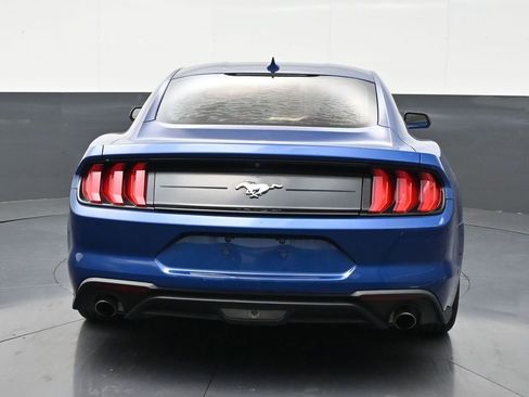 Used 2022 Ford Mustang Coupe RWD image 4