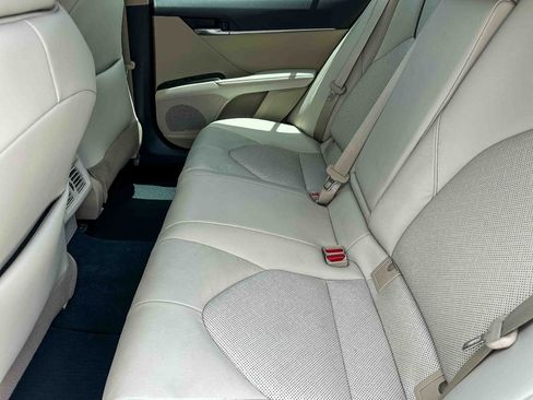 Used 2023 Toyota Camry XLE w/ Cold Weather Package FWD image 18