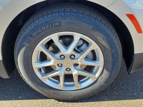 Used 2022 Chevrolet Equinox LS w/ LS Convenience Package FWD image 7