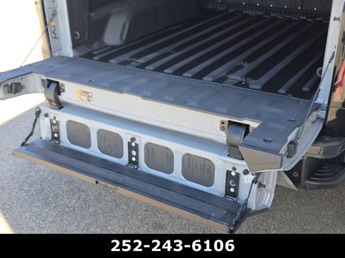 Used 2024 GMC Sierra EV Denali image 47