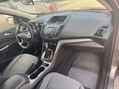 Used 2013 Ford Escape SE image 16