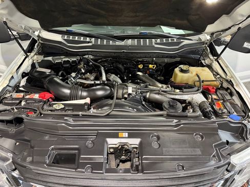 Used 2017 Ford F250 XLT w/ XLT Value Package AWD/4WD image 11