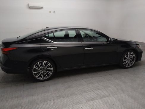 Used 2023 Nissan Altima 2.5 SL FWD image 10