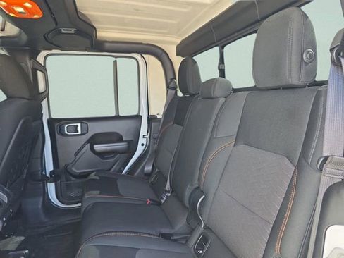 Certified 2021 Jeep Gladiator Mojave w/ Cold Weather Group image 23