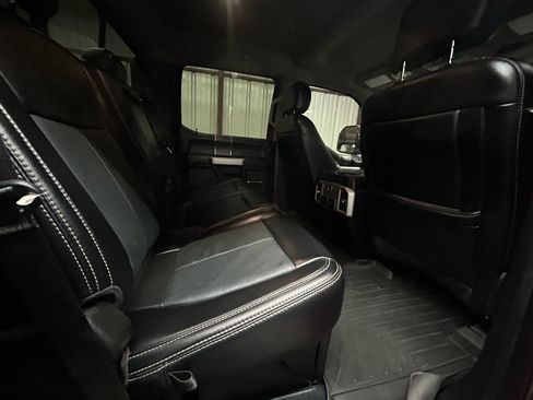Used 2020 Ford F250 Lariat w/ Chrome Package image 14