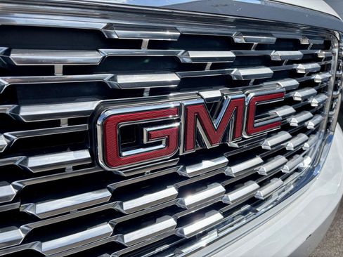 Used 2016 GMC Yukon Denali w/ Open Road Package AWD/4WD image 40