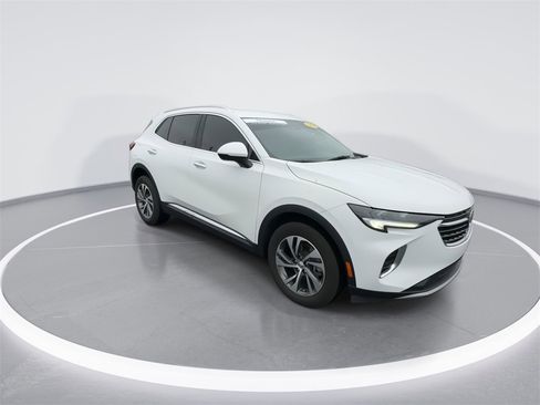 Used 2023 Buick Envision Essence image 2