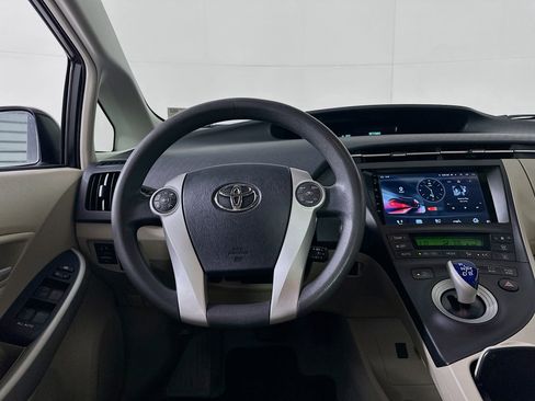 Used 2010 Toyota Prius One image 17