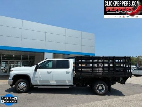 Used 2026 Chevrolet Silverado 3500 LT w/ Convenience Package AWD/4WD image 4