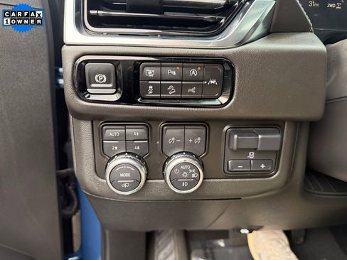 Used 2025 GMC Yukon Denali w/ Denali Reserve Package image 23