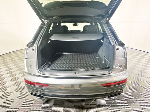 Used 2025 Audi Q5 2.0T Premium w/ Convenience Plus Package AWD/4WD image 31