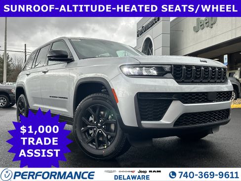New 2026 Jeep Grand Cherokee Altitude image 1