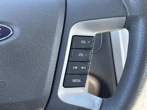 Used 2010 Ford Fusion SE image 24
