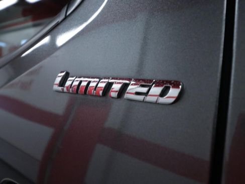 Used 2021 Toyota Tacoma Limited RWD image 39