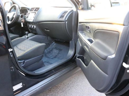 Used 2024 Mitsubishi Outlander Sport ES image 15