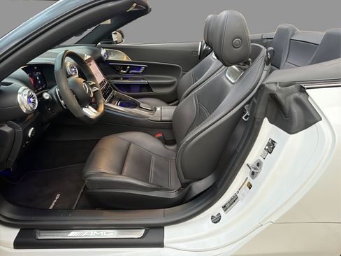 Used 2022 Mercedes-Benz SL 63 AMG 4MATIC w/ AMG Aerodynamic Package image 25
