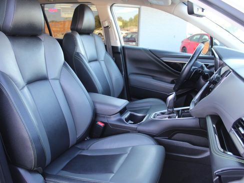 Used 2020 Subaru Outback Onyx Edition XT w/ Popular Package #2 image 13