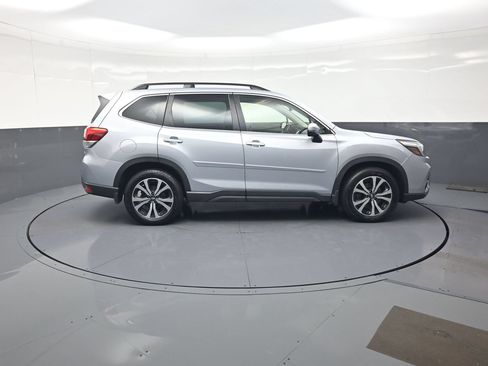 Used 2021 Subaru Forester Limited AWD/4WD image 2