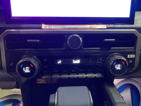 New 2025 Toyota Tacoma 4x4 Double Cab image 22