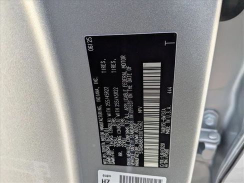 Used 2025 Lexus TX 500h AWD w/ Technology Package image 16