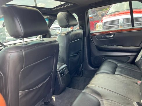 Used 2007 Cadillac DTS Luxury I w/ Sun And Navigation Package FWD image 11