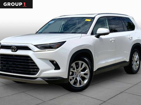 Used 2026 Toyota Grand Highlander FWD image 1