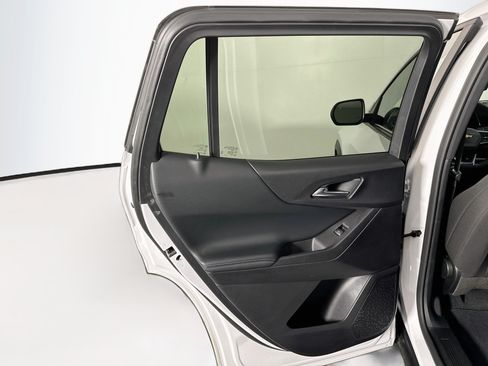 Used 2025 Chevrolet Equinox LT AWD/4WD image 26