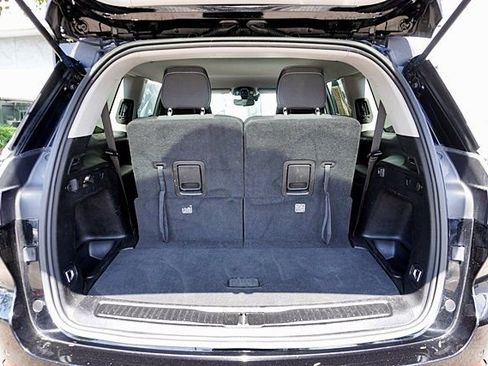 Used 2023 Jeep Grand Cherokee L Laredo RWD image 15