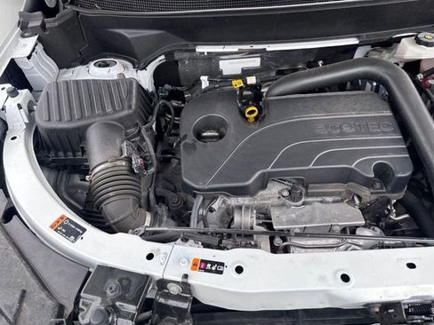 Used 2025 Chevrolet Equinox LT image 36