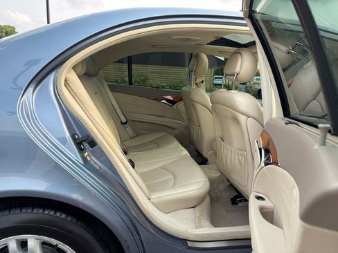 Used 2006 Mercedes-Benz E 350 4MATIC Sedan image 36