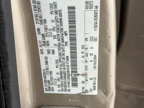 Used 2017 Ford Escape SE image 27