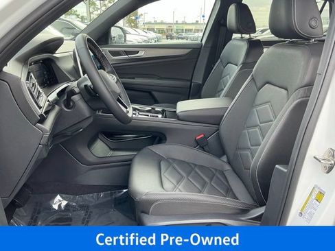 Used 2025 Volkswagen Atlas Cross Sport SE FWD image 13