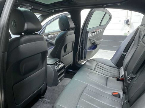 Used 2021 BMW 530i xDrive w/ Convenience Package AWD/4WD image 12
