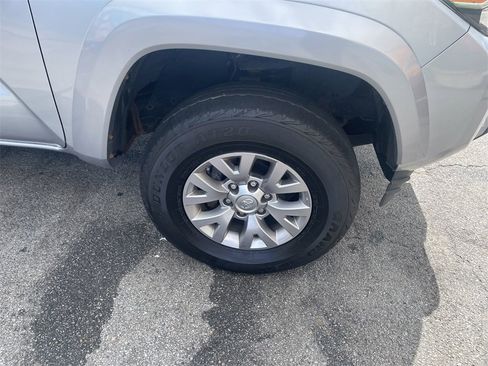 Used 2018 Toyota Tacoma SR5 image 11