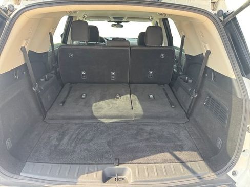 Used 2023 Nissan Pathfinder SV image 28