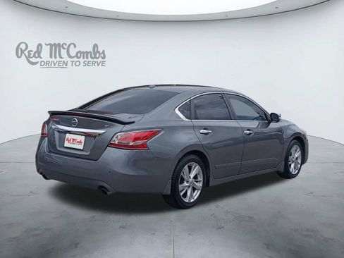 Used 2015 Nissan Altima 2.5 SL w/ Technology Package FWD image 5