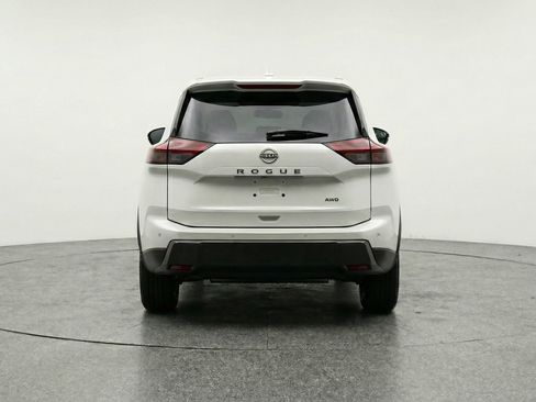Used 2025 Nissan Rogue SV image 7