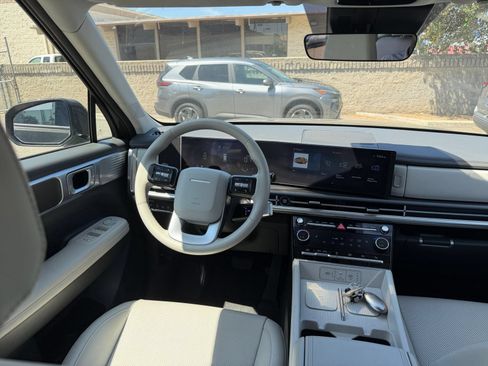Used 2025 Hyundai Santa Fe SEL FWD image 37