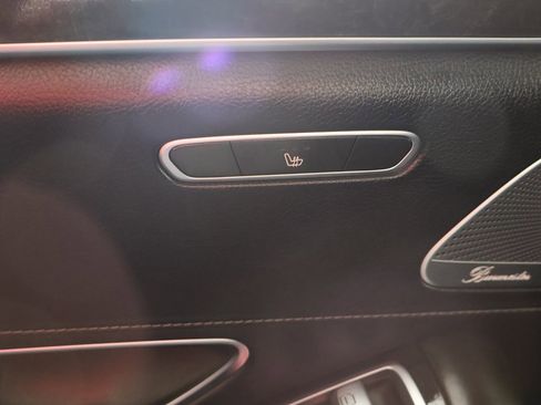 Used 2019 Mercedes-Benz S 560 4MATIC Sedan image 43