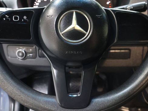 Used 2019 Mercedes-Benz Sprinter 144 image 17