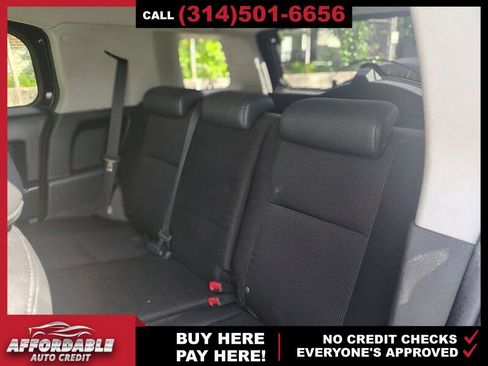 Used 2007 Toyota FJ Cruiser 2WD image 9