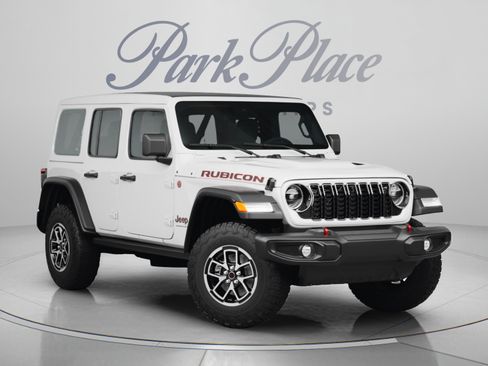 Used 2024 Jeep Wrangler Unlimited Rubicon AWD/4WD image 7