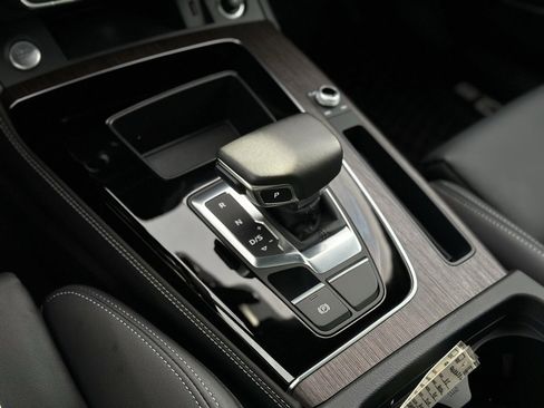 Certified 2025 Audi Q5 2.0T Premium Plus image 18