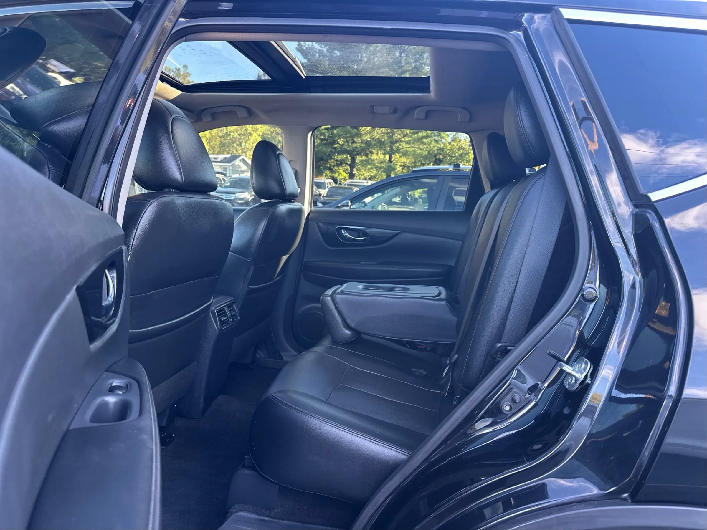 Used 2020 Nissan Rogue SL w/ Premium Package FWD image 12