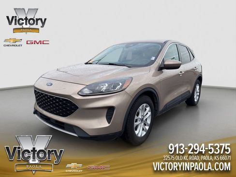 Used 2020 Ford Escape SE FWD image 1
